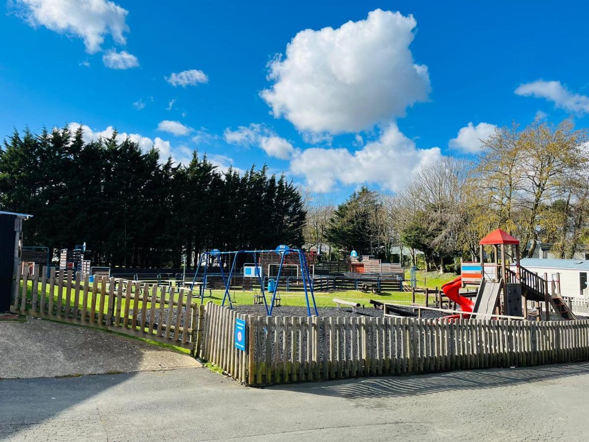 שנקלין Roslyn At Lower Hyde Park, Isle Of Wight מראה חיצוני תמונה